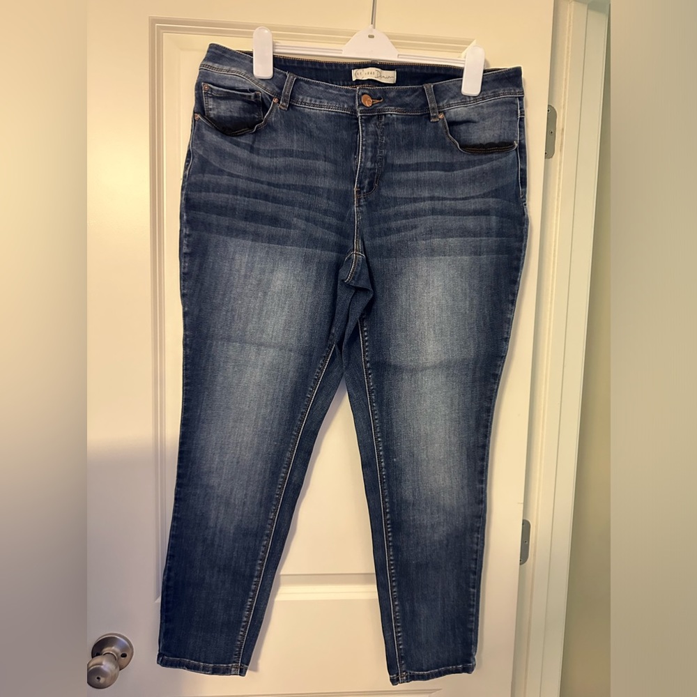 EST. 1946 denim never worn
